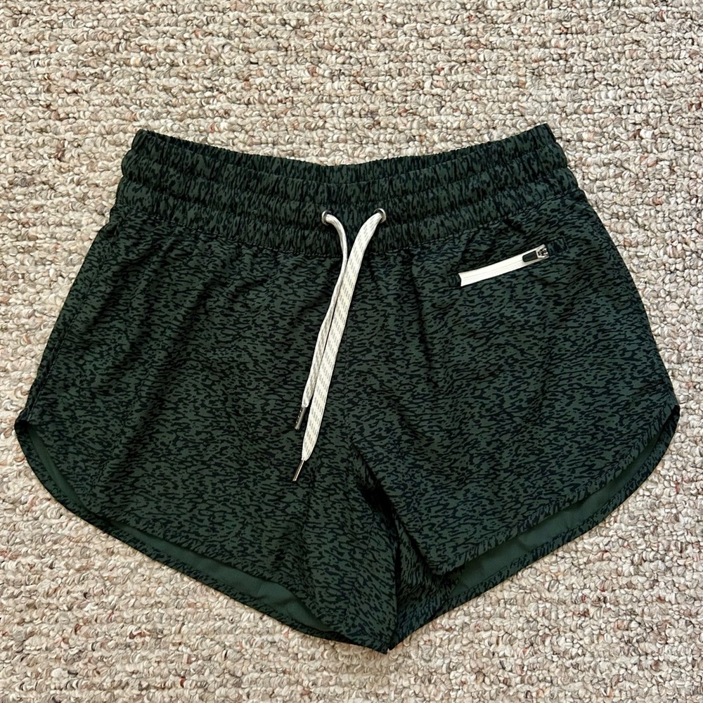 Women's Vuori Clementine Short XS 4”